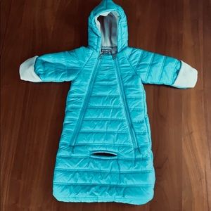Eddie Bauer, teal baby seatbelt insert snow suit, 6-9 mo